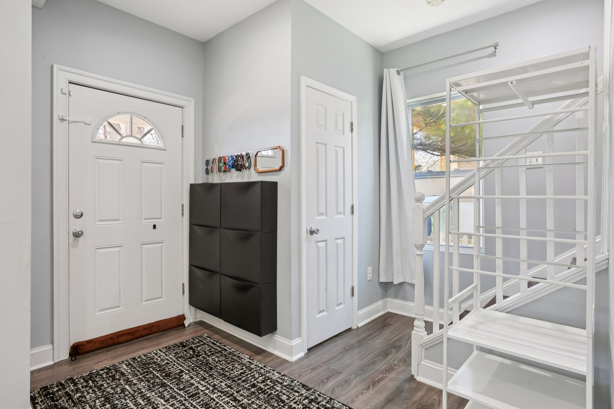Pinewood Ave-S2502-006.jpg