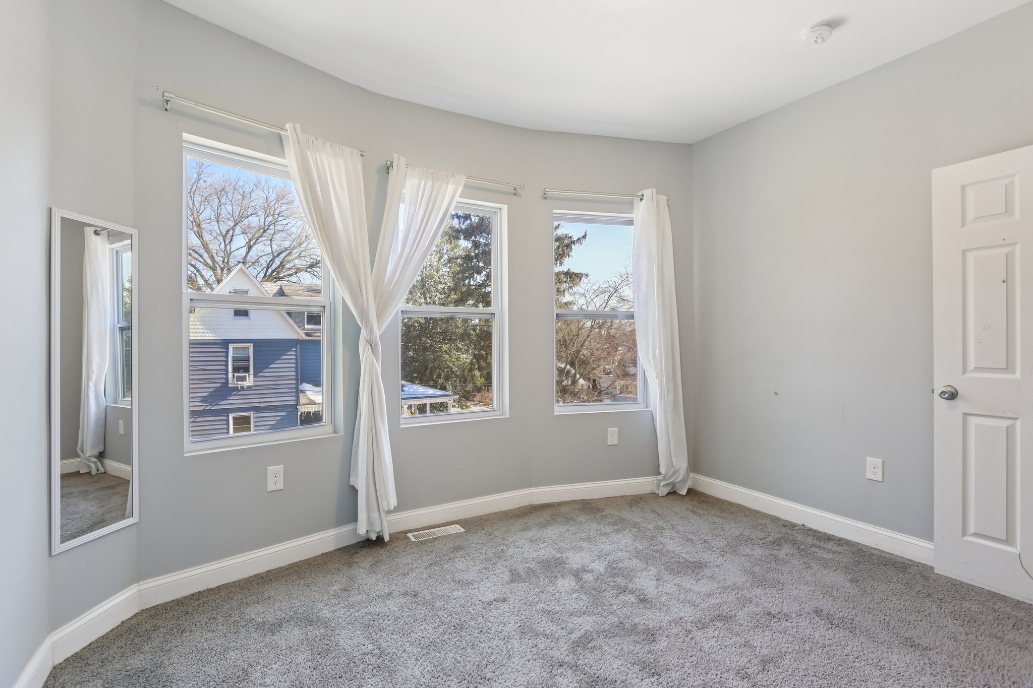 Pinewood Ave-S2502-024.jpg