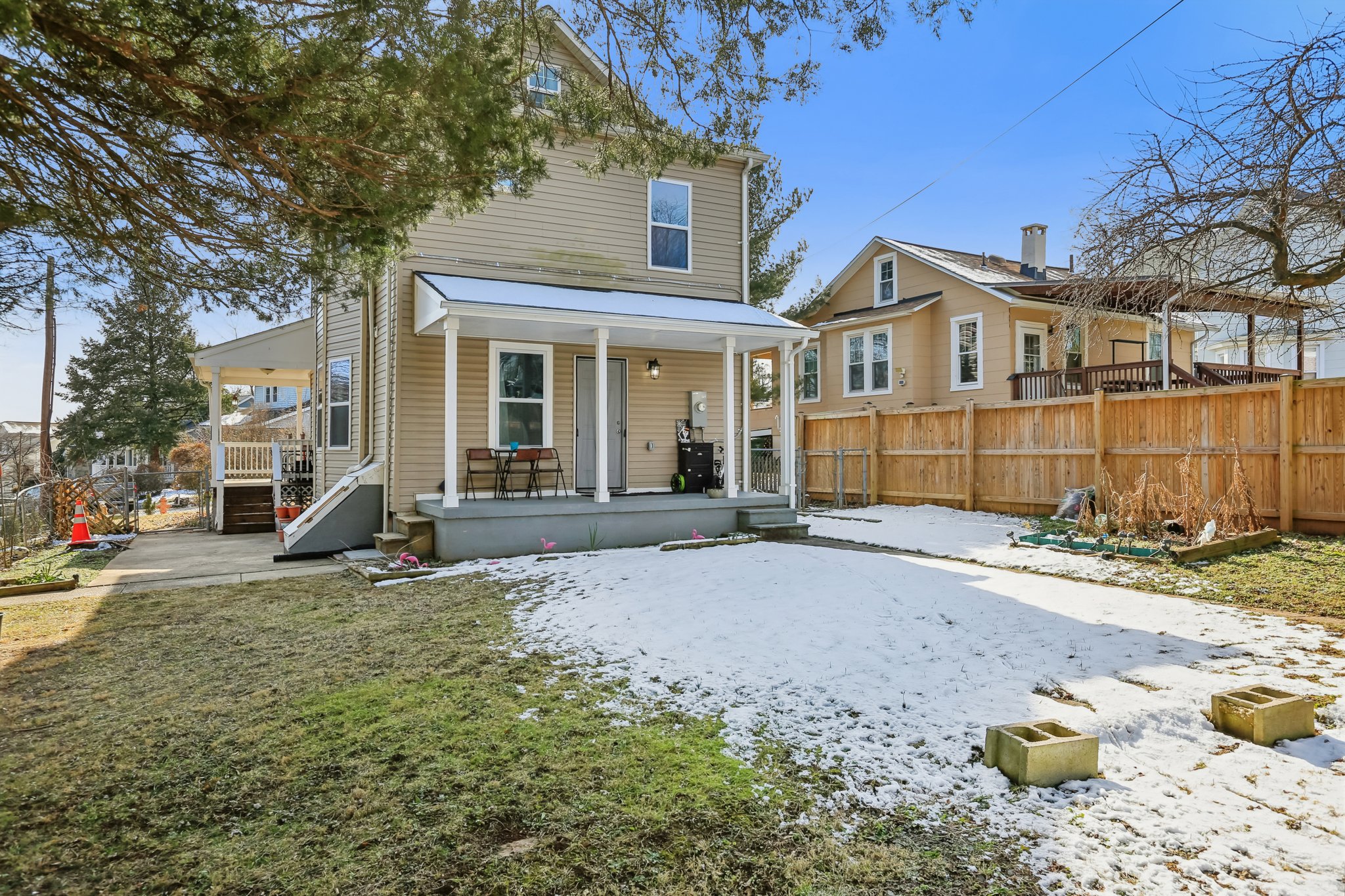 Pinewood Ave-S2502-034.jpg