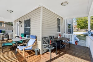 Pinewood Ave-S2502-005.jpg