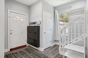 Pinewood Ave-S2502-006.jpg