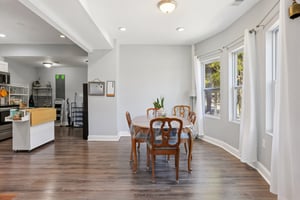 Pinewood Ave-S2502-009.jpg