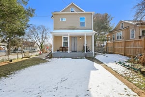 Pinewood Ave-S2502-031.jpg