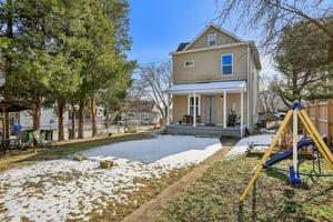 Pinewood Ave-S2502-033.jpg