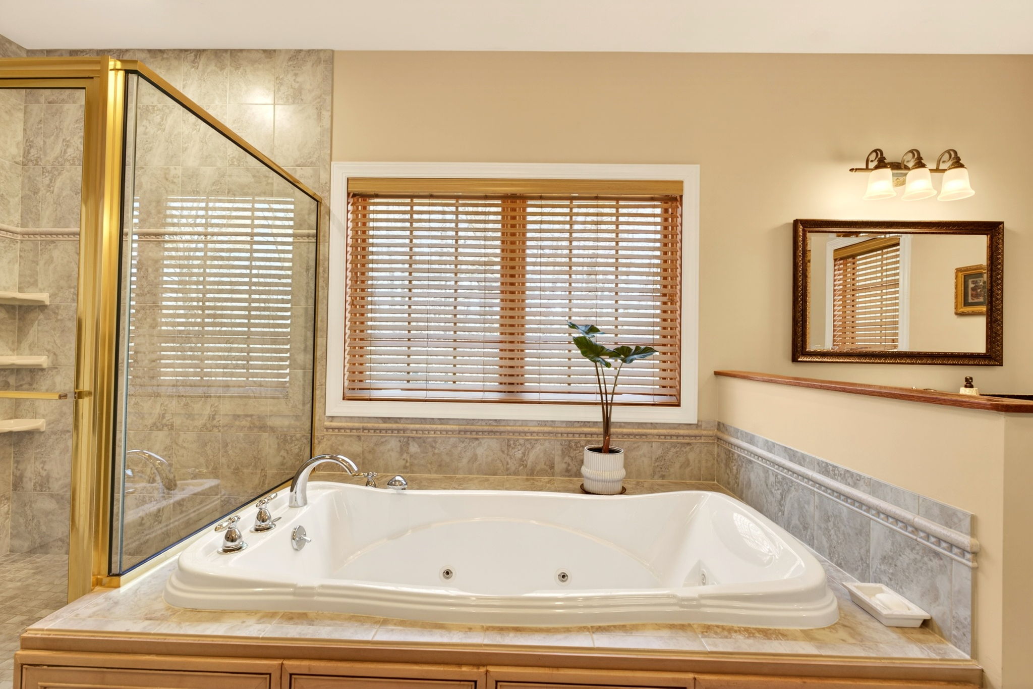 2814 Rocks Station 32