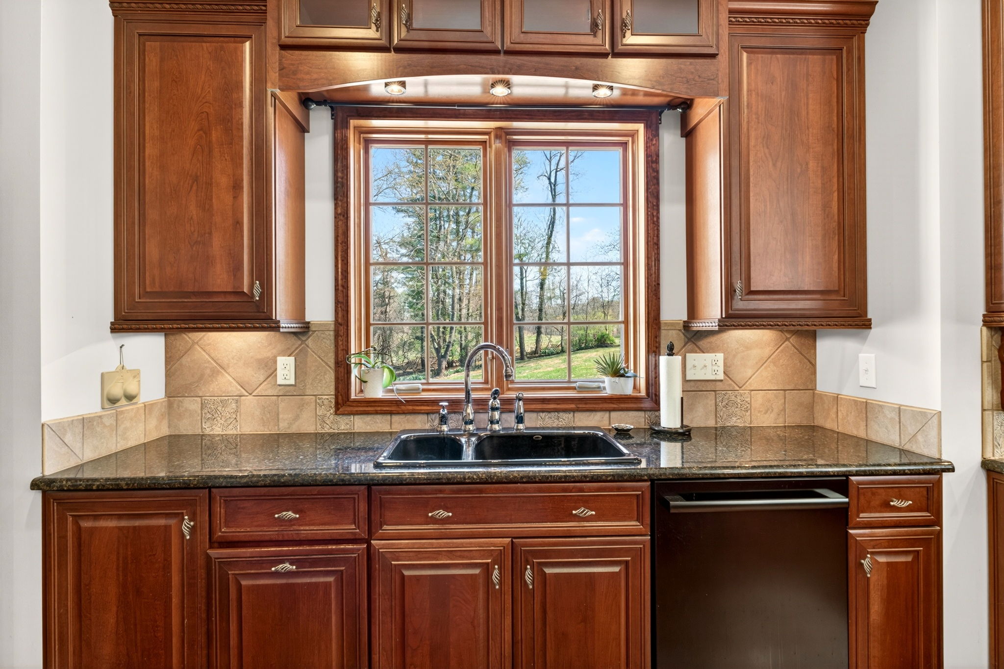 2814 Rocks Station 44