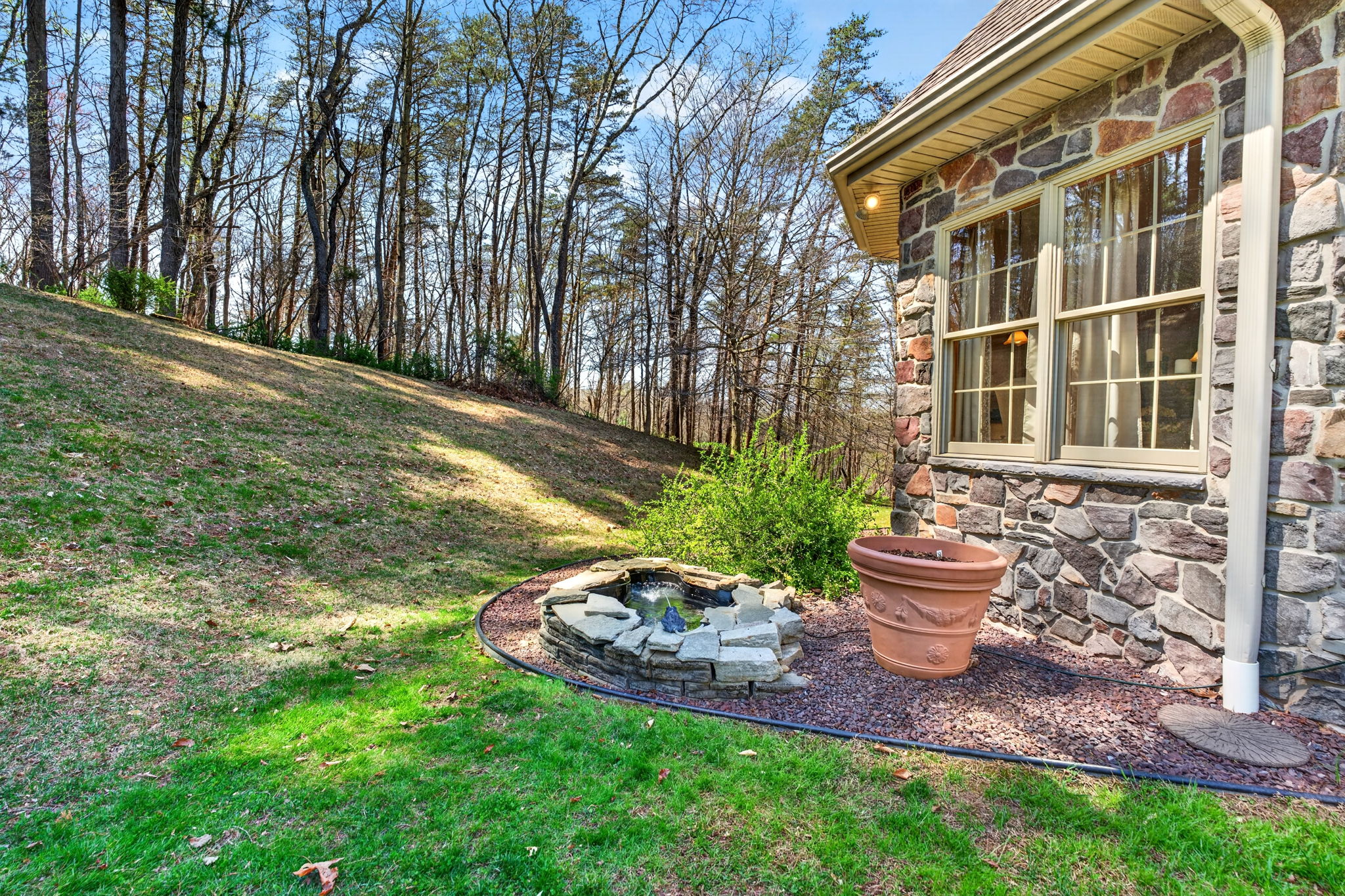 2814 Rocks Station 94