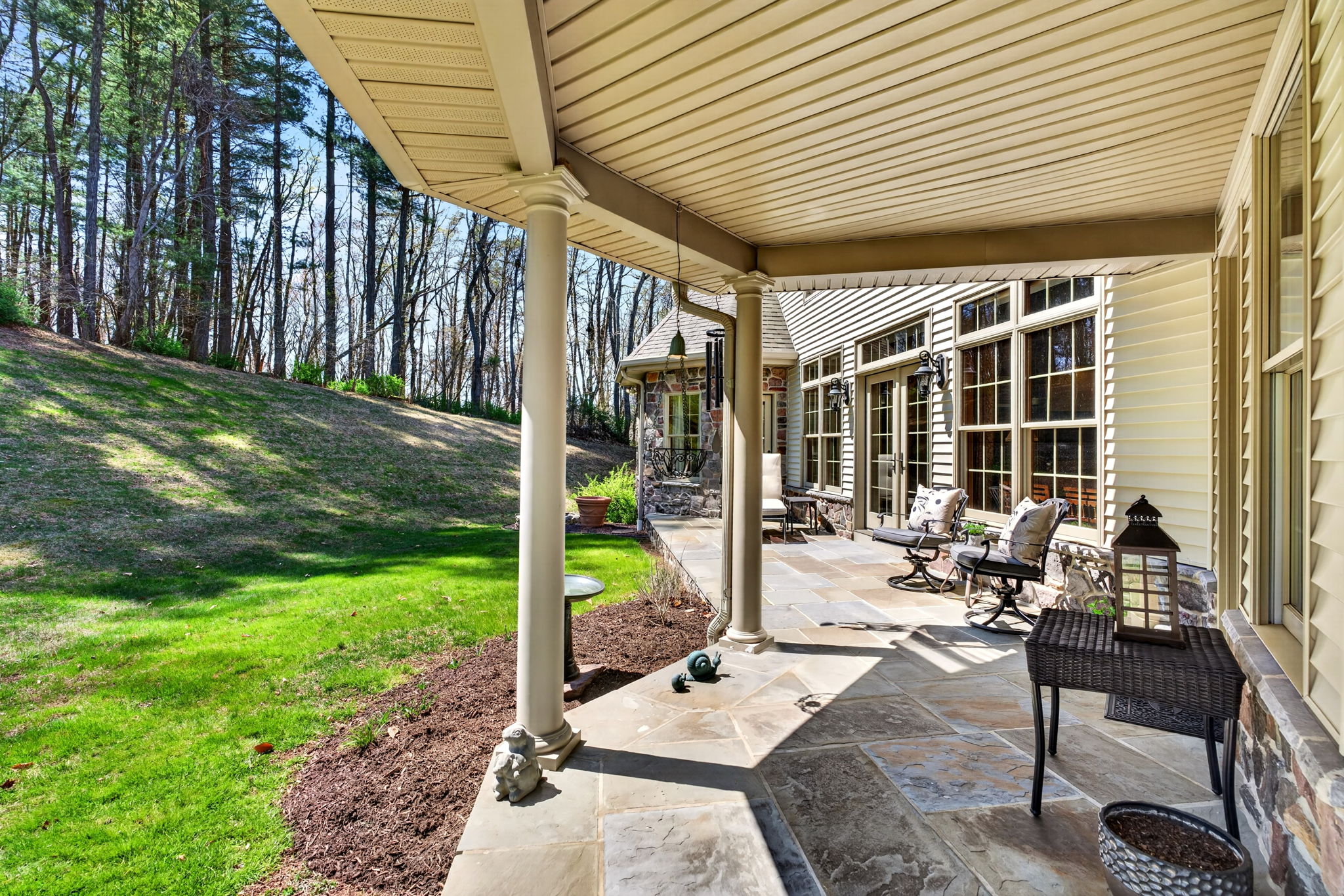 2814 Rocks Station 100