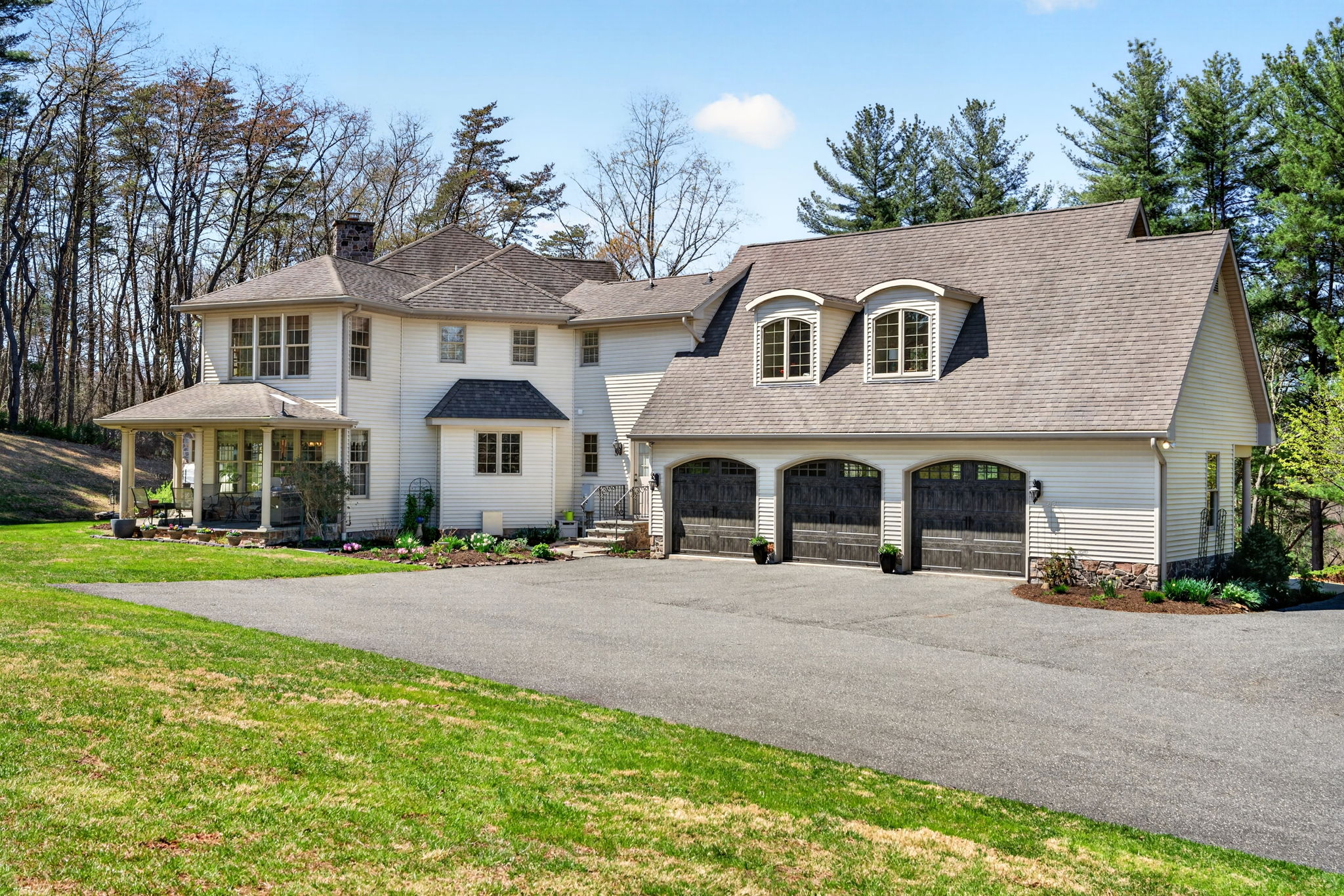 2814 Rocks Station 106