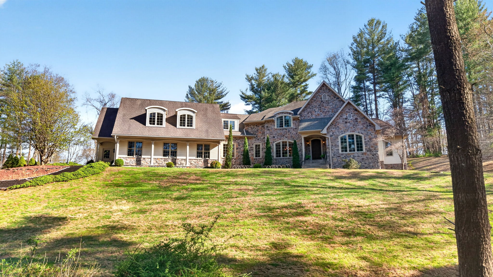 2814 Rocks Station 122