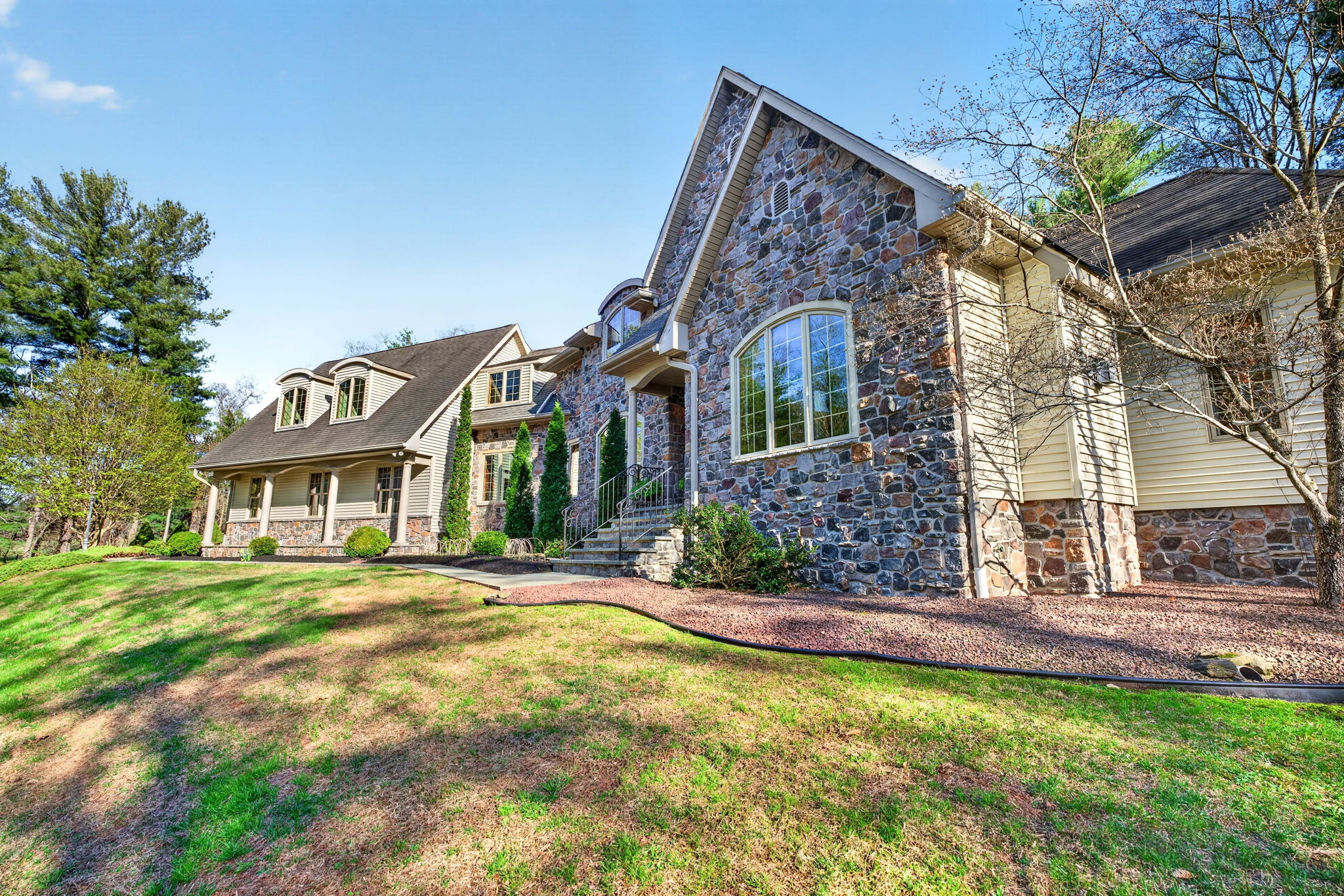 2814 Rocks Station 143