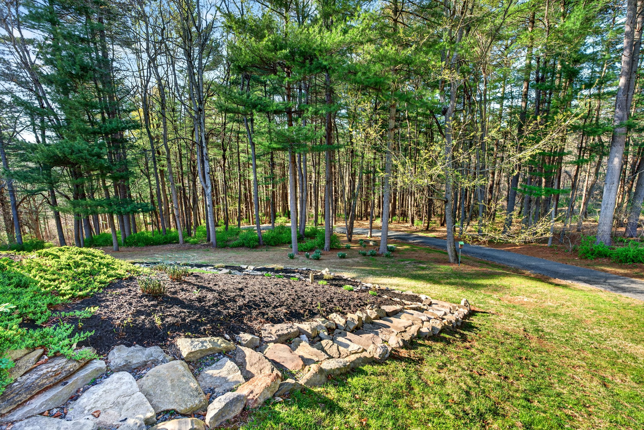 2814 Rocks Station 152