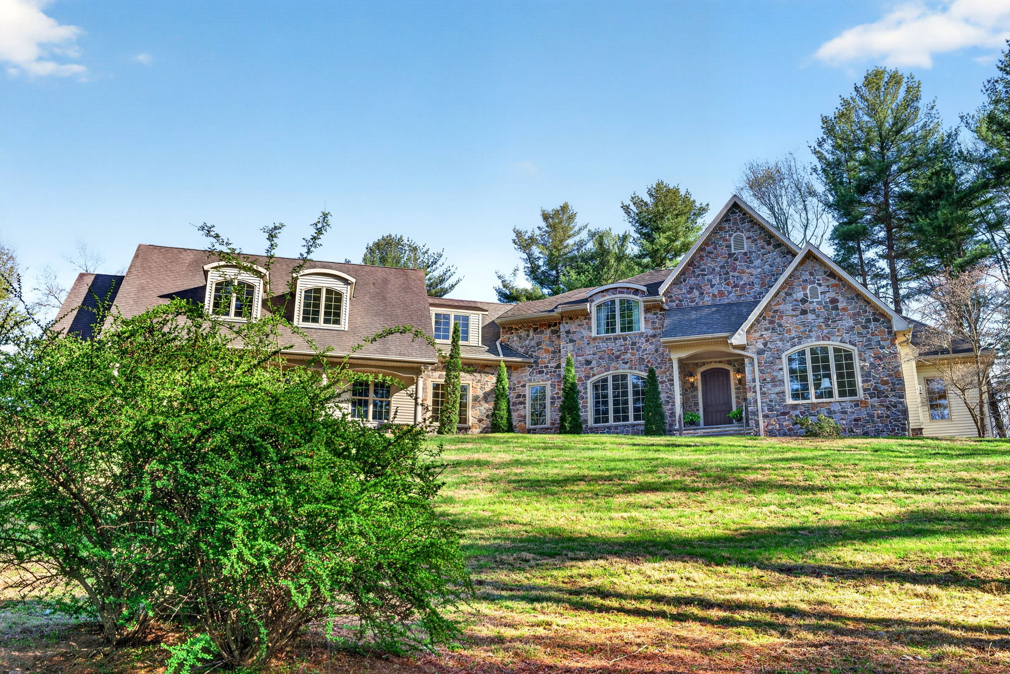 2814 Rocks Station 156