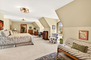 2814 Rocks Station 76