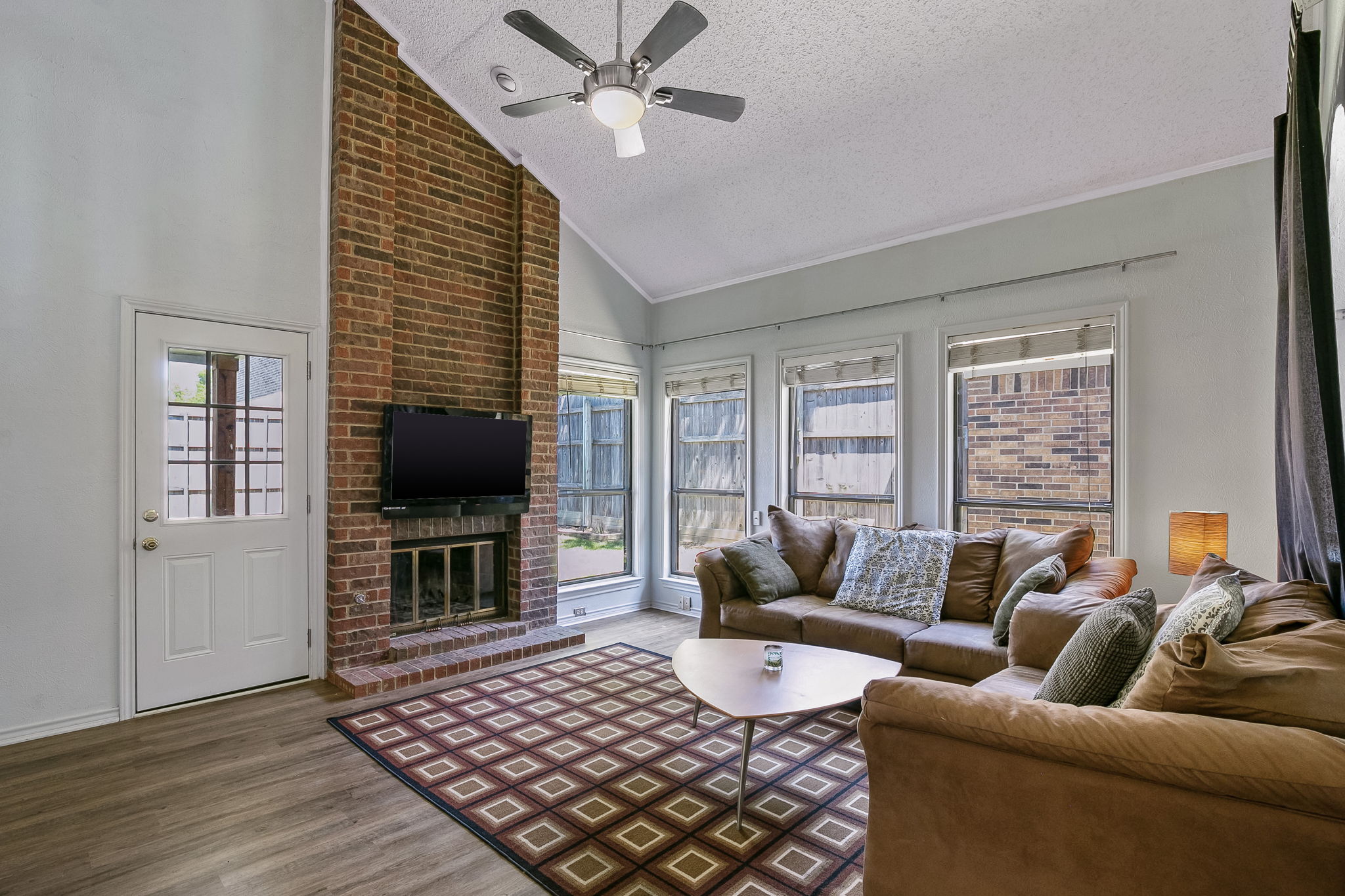 3815 Clover Hill Ln, Carrollton, TX 75007 Gold Sprint Media