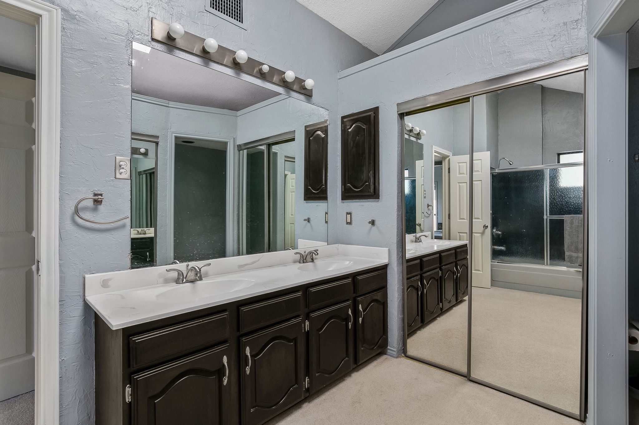 3815 Clover Hill Ln, Carrollton, TX 75007 Gold Sprint Media