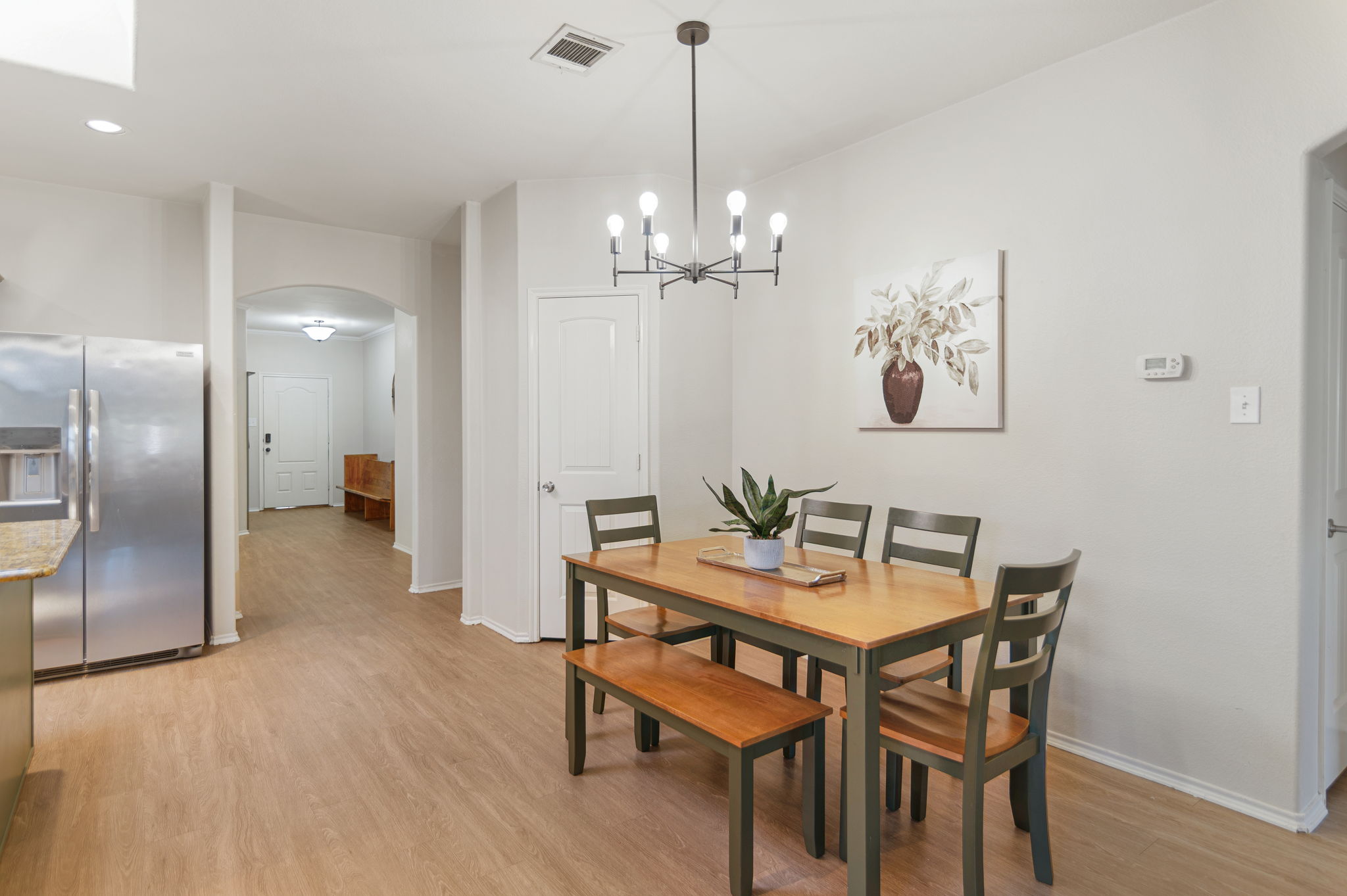 Kitchen/Breakfast Area