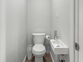  Photo 32