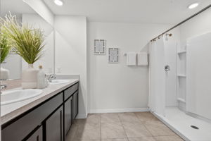 Interiors (42)