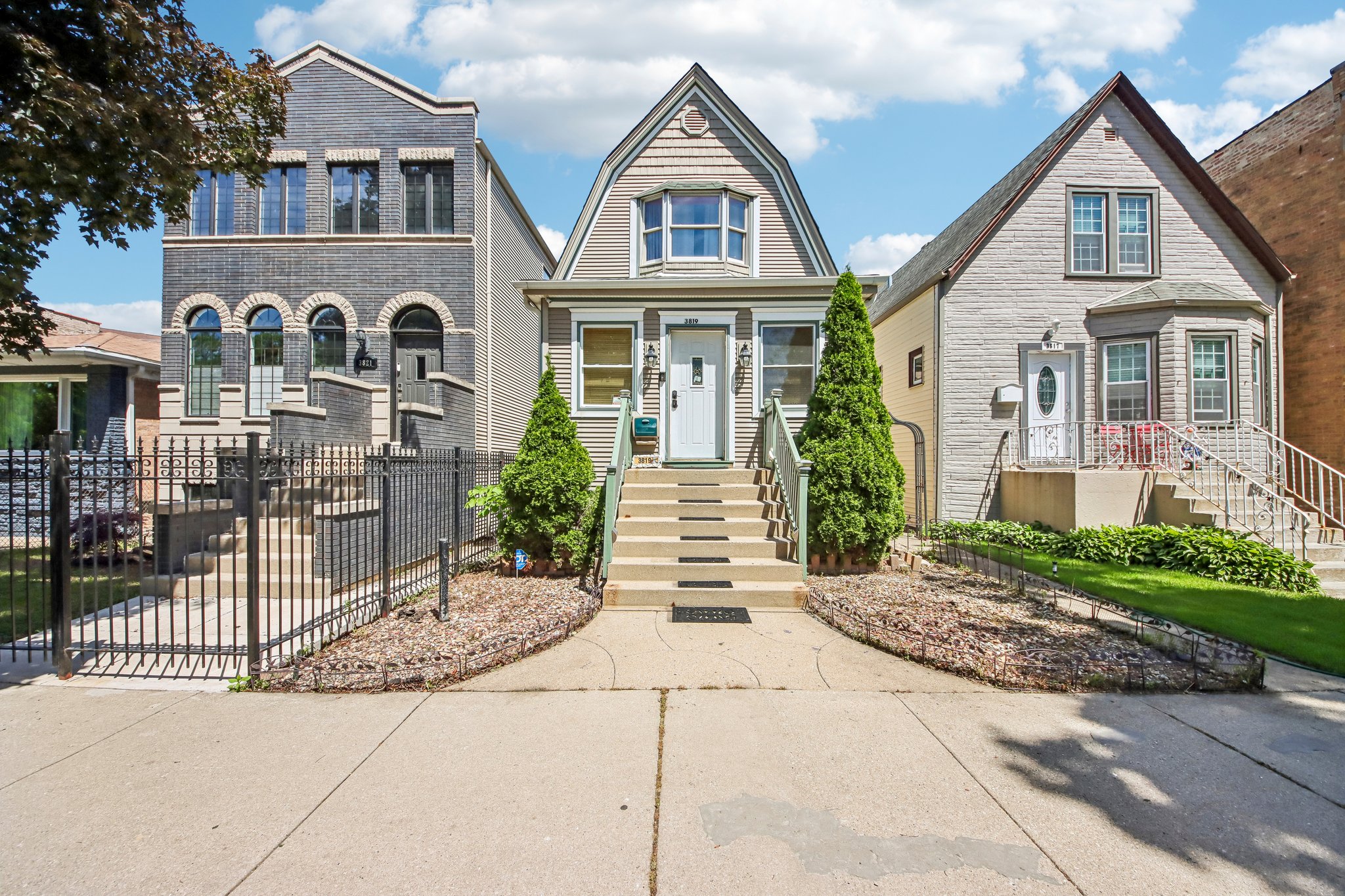 N Kilpatrick Ave-S0406-003.jpg