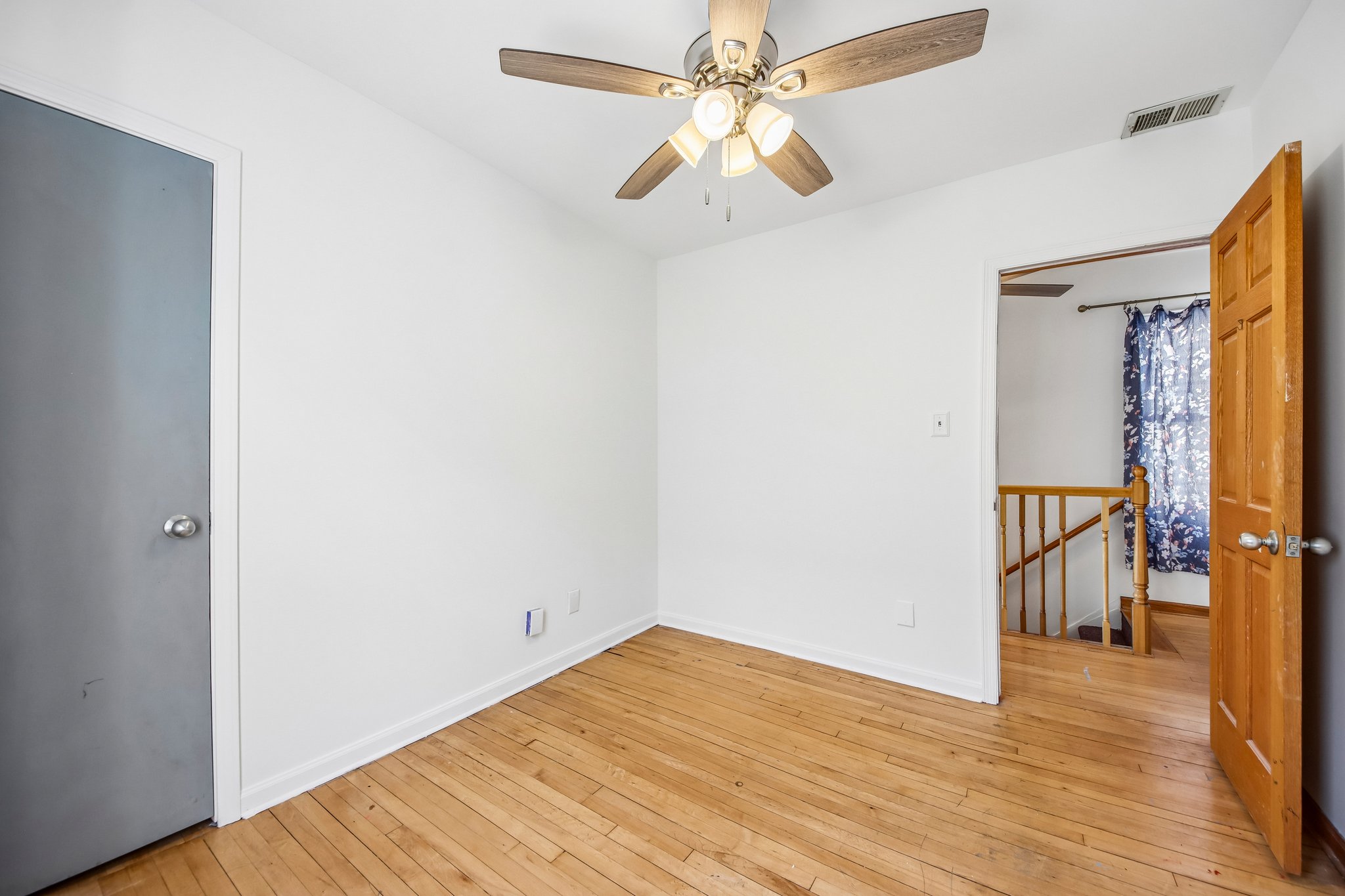 N Kilpatrick Ave-S0406-029.jpg