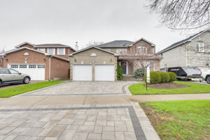 382 Beverley Glen Blvd, Vaughan ON
