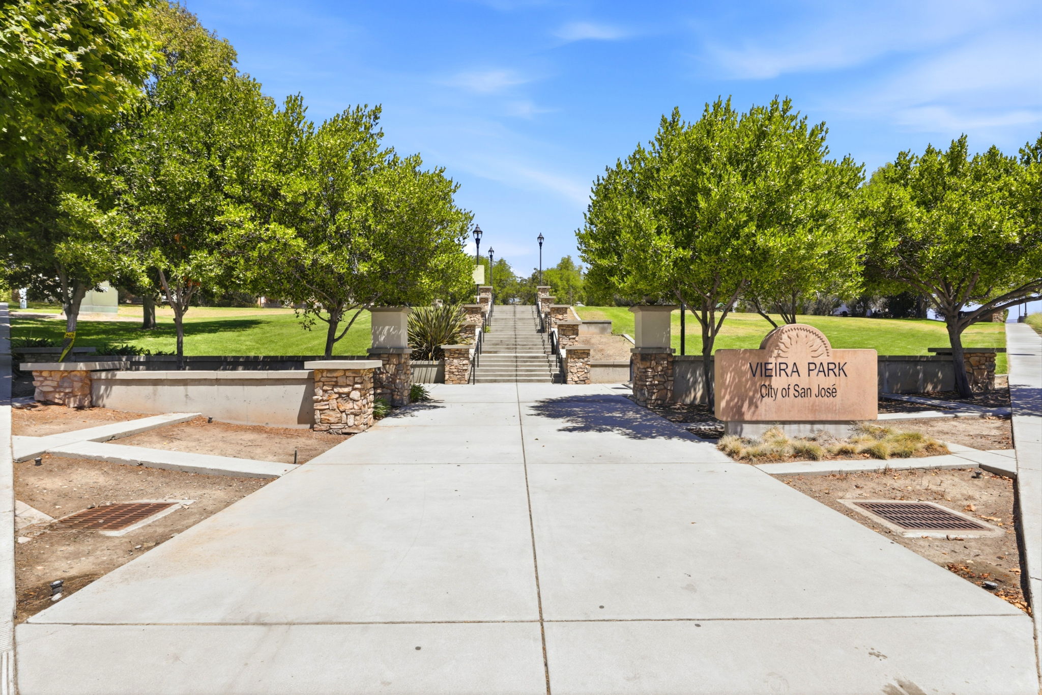 046_F8_382 Llano de los Robles Ave 9