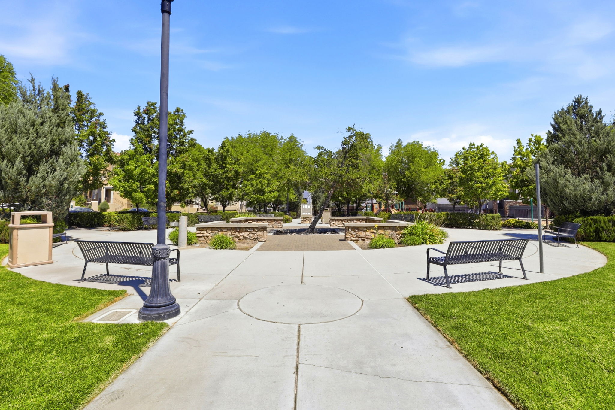 047_F8_382 Llano de los Robles Ave 9