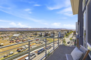 035_F8_382 Llano de los Robles Ave 9