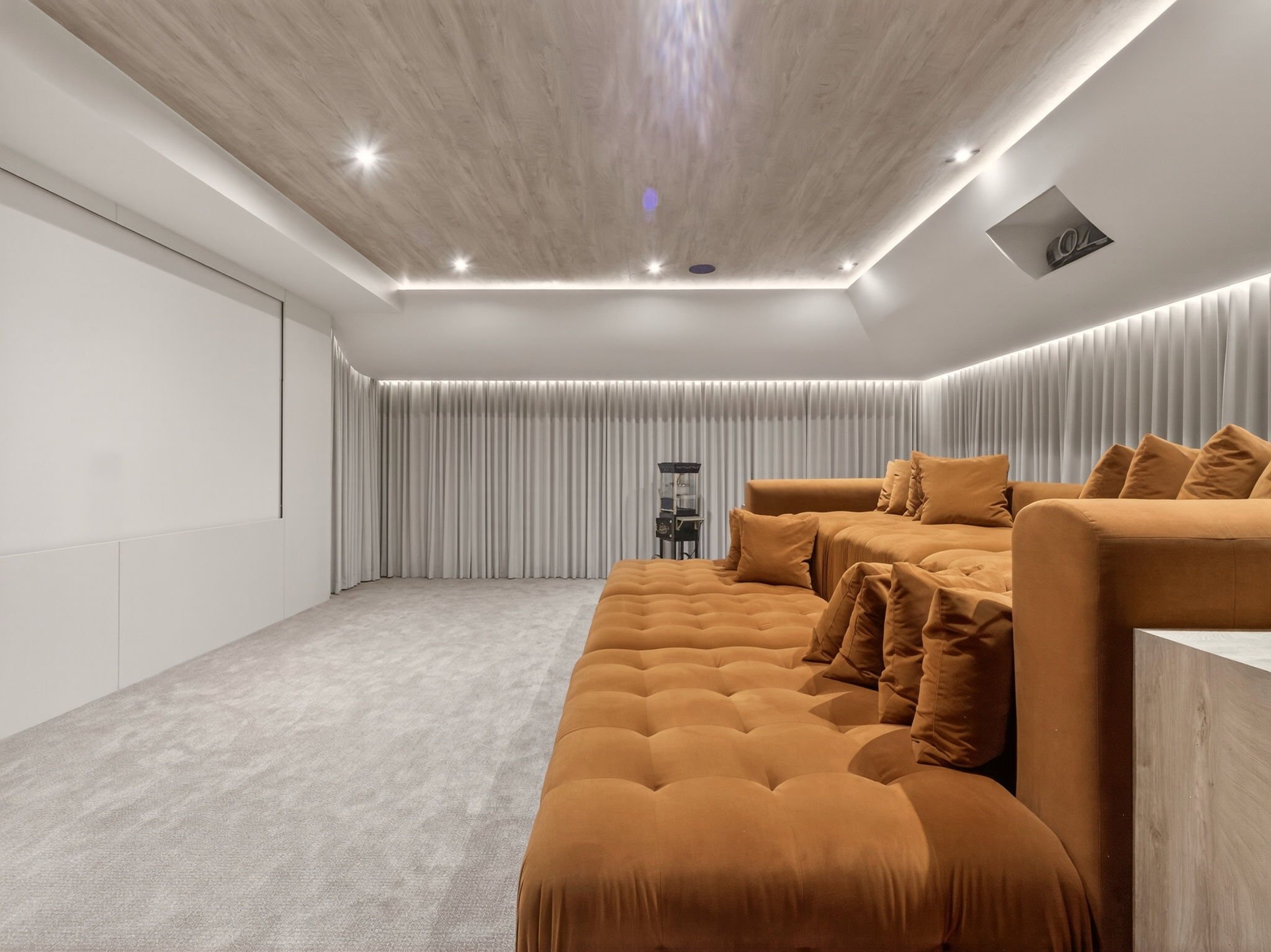 382 Old Yonge St Toronto, ON M2P 1R4