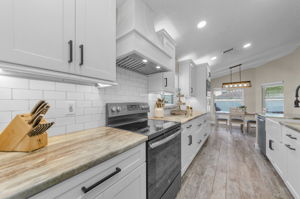 Kitchen 4