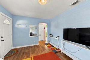 Interiors (4)