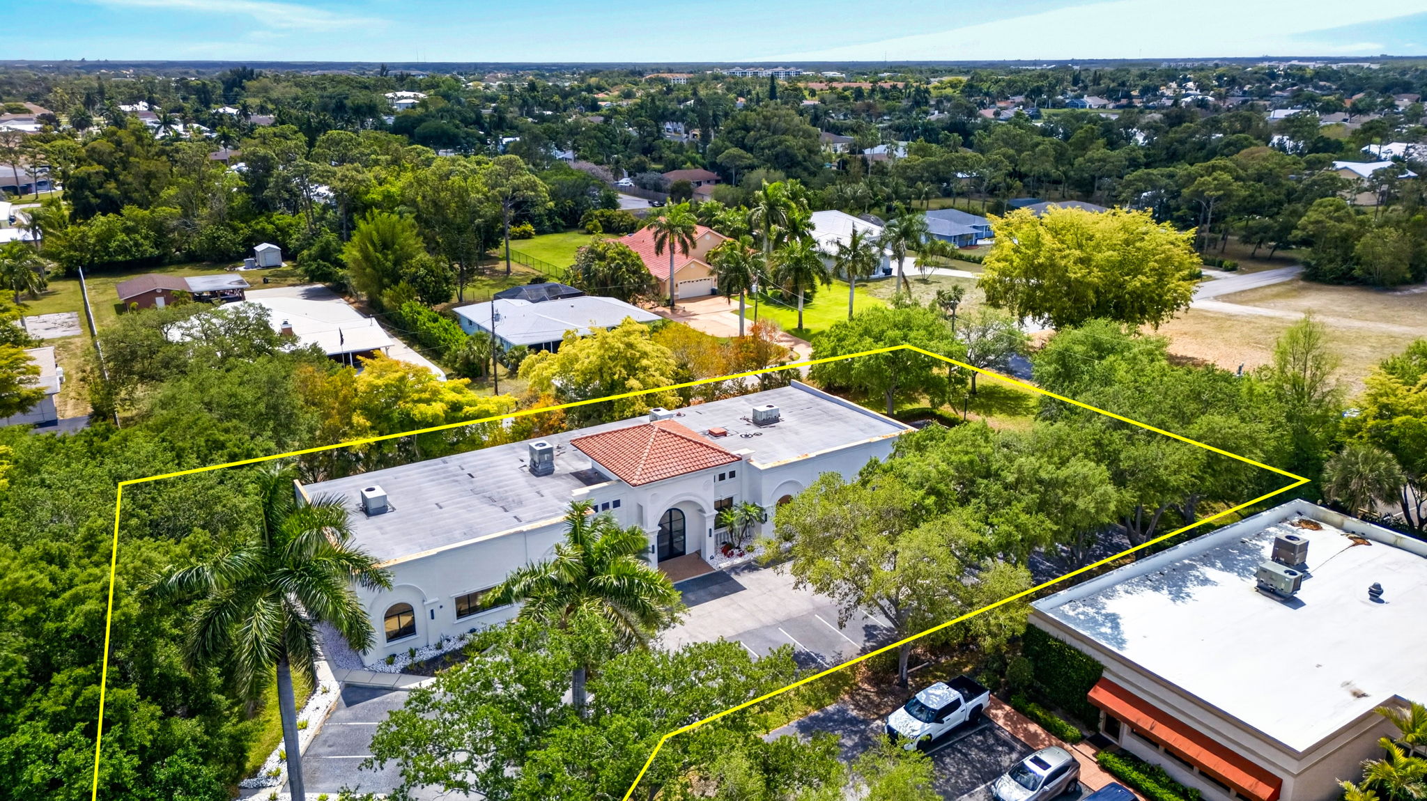 Aerial Front Exterior 1 - lot lines