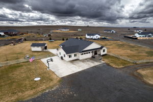  Photo 48