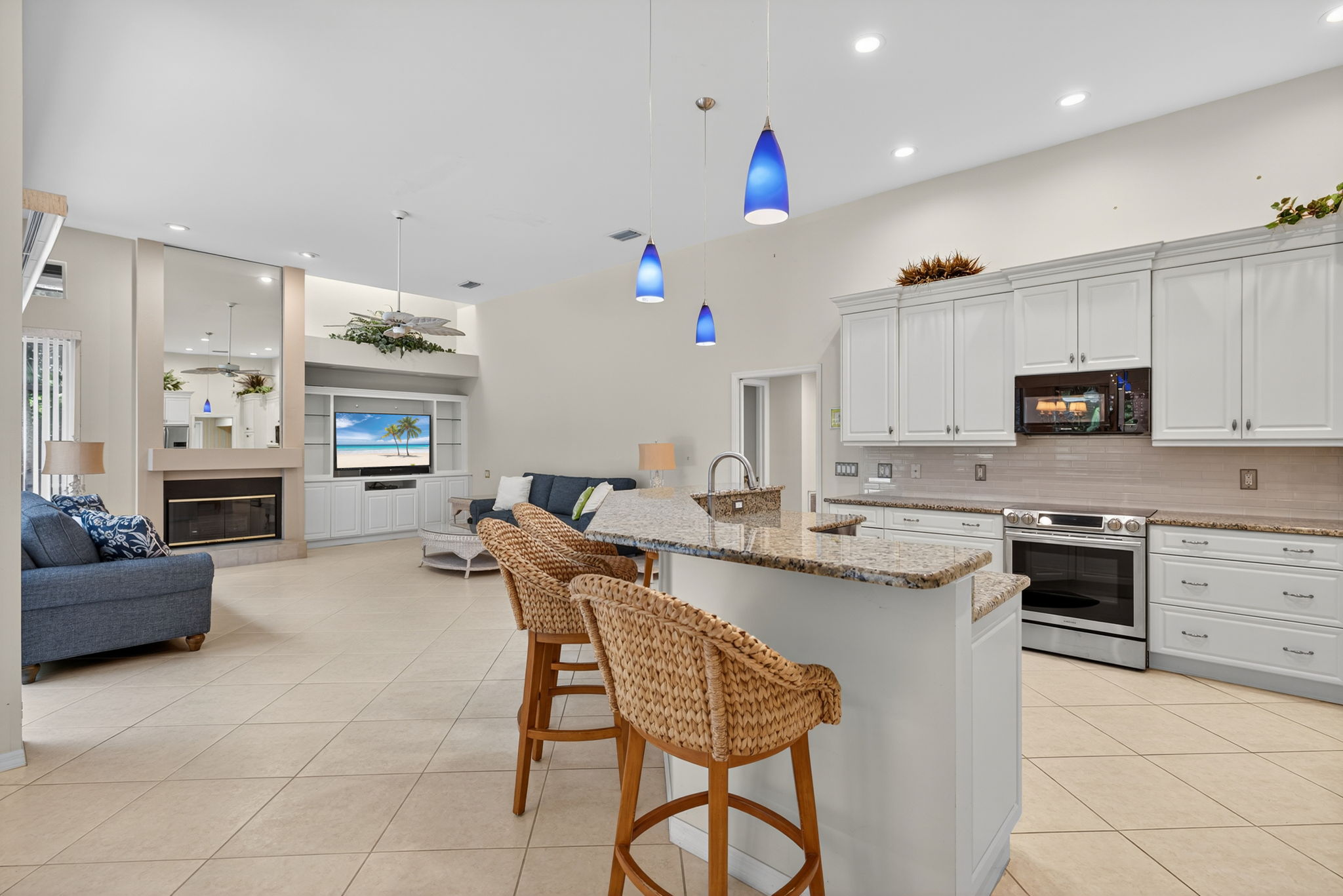 Breakfast Bar 2 of 3