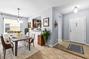 DSC_0318 virtually staged.jpeg