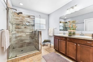 DSC_0448 virtually staged.jpeg