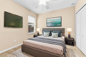 DSC_0548 virtually staged.jpeg