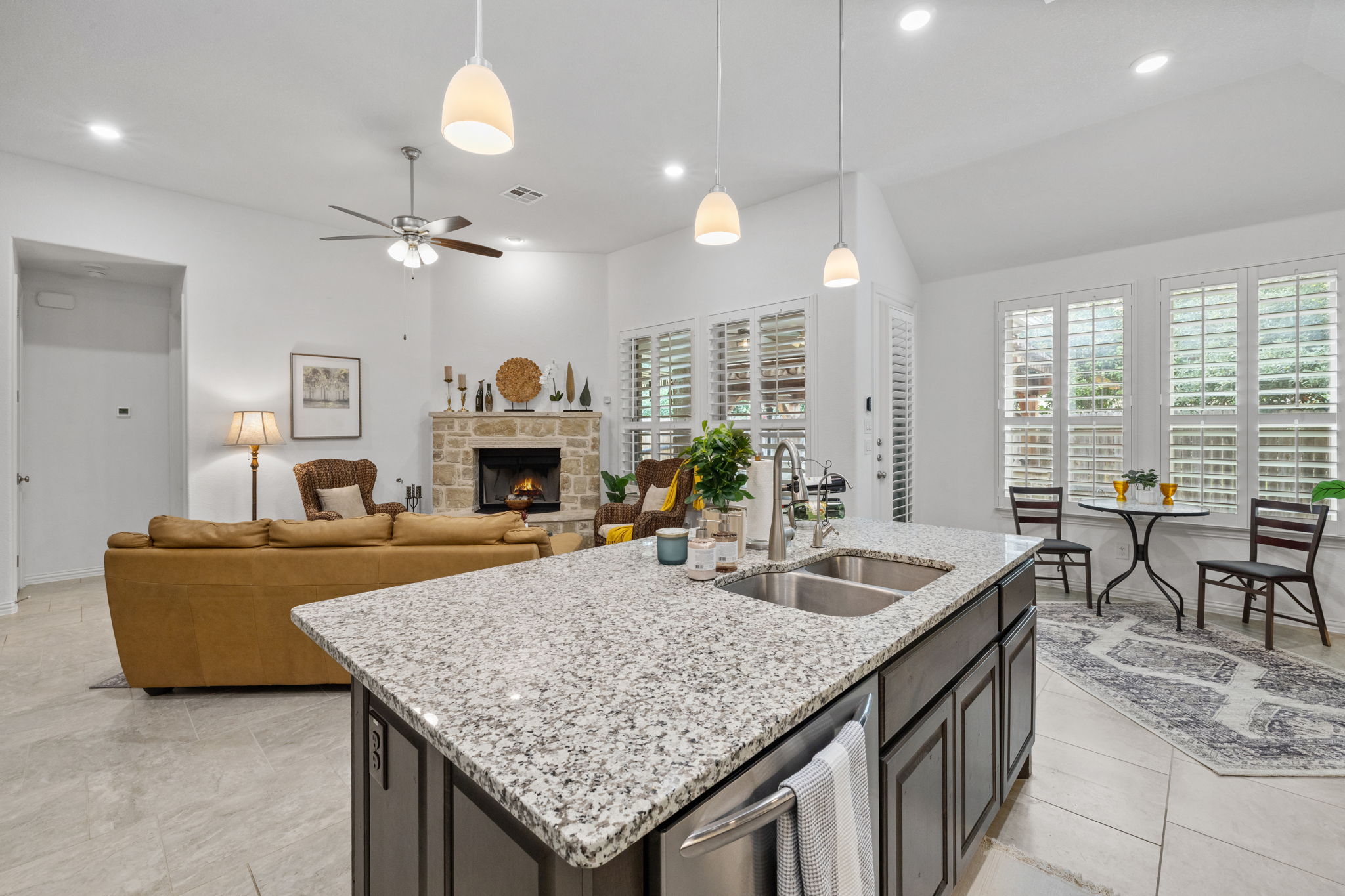 Kitchen & Breakfast Nook