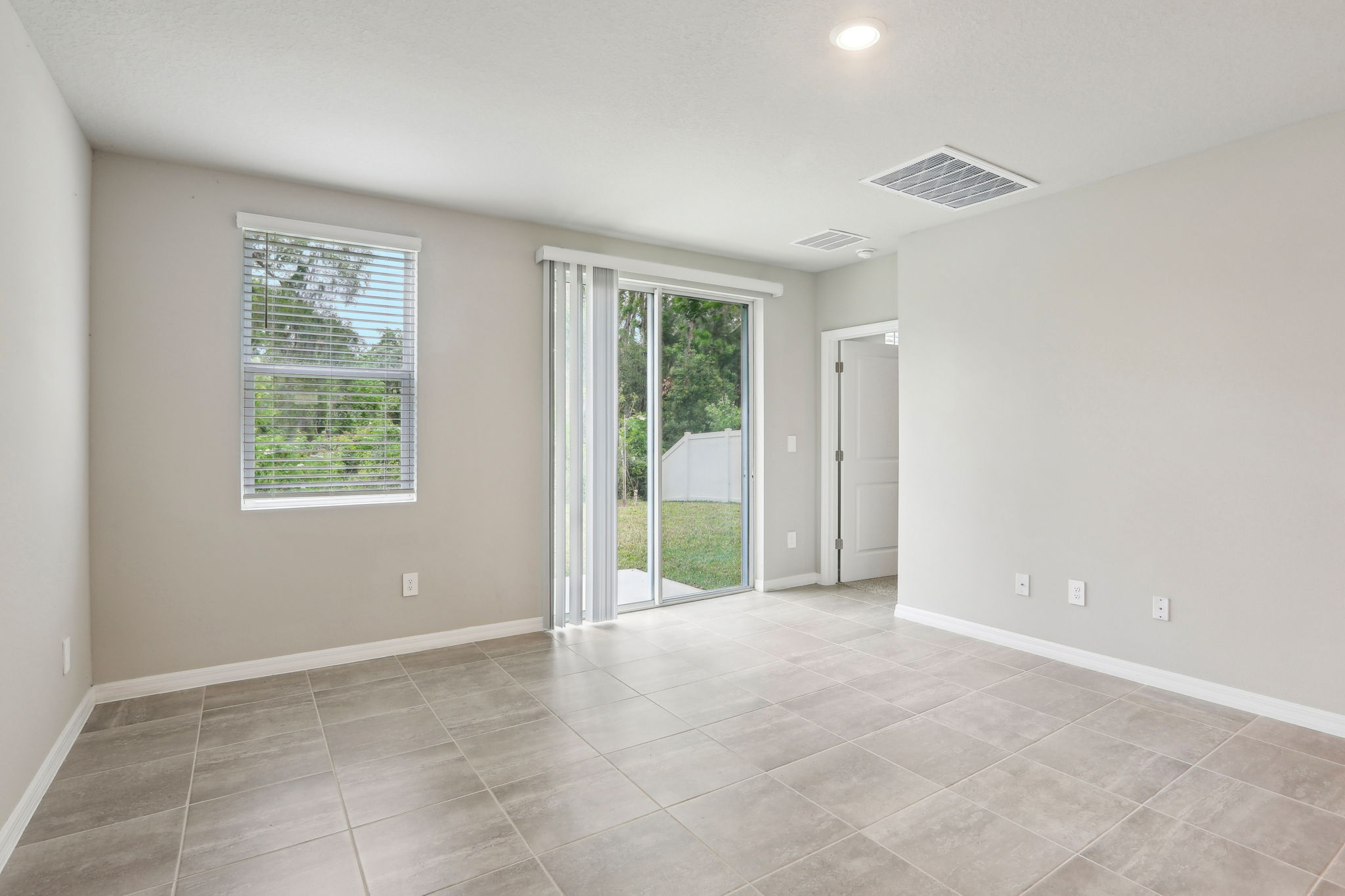 Tampa - Park East - Lot 0357 - 3824 Radiant Mountain Drive, Plant City, FL 33565-008