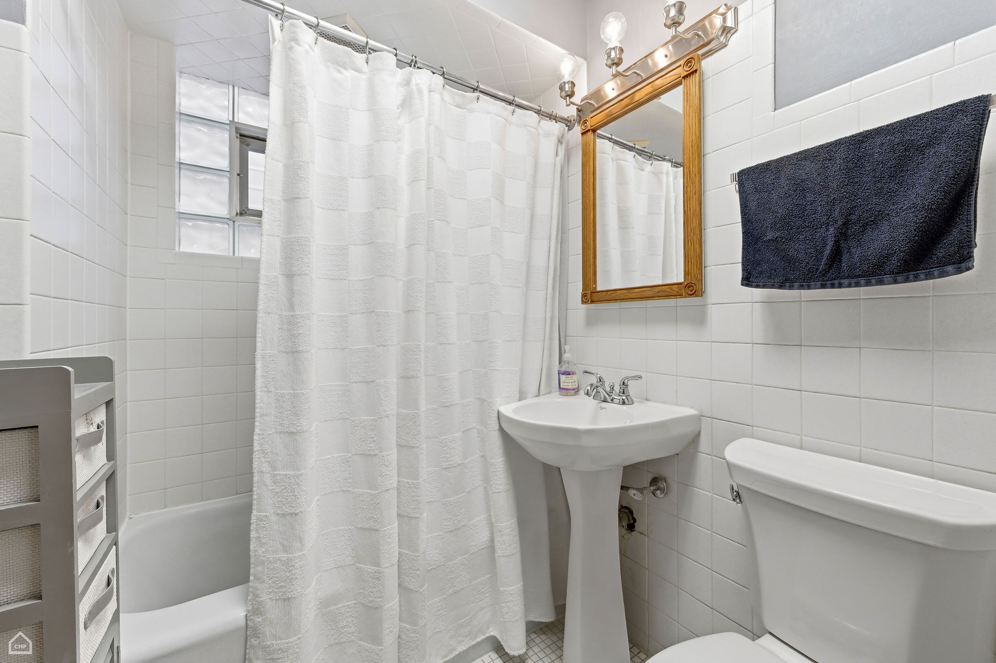 3825 N Newcastle Ave - Kara Boeldt_CHP2026_010