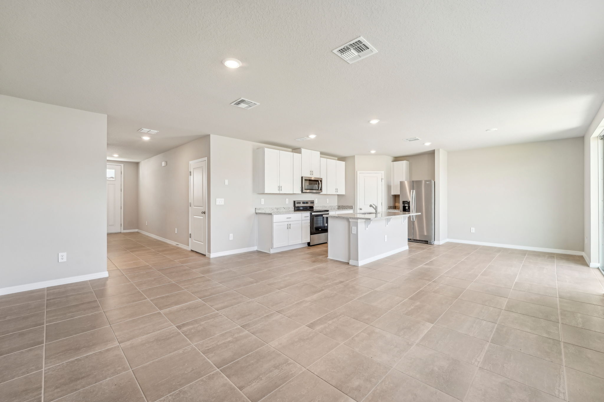 Tampa - Park East - 3825 Radiant Mountain Drive, Plant City FL 33565 -008