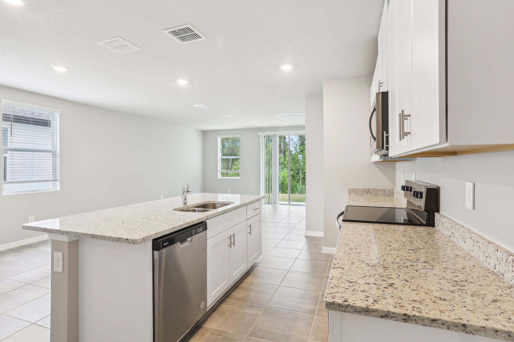 Tampa - Park East - Lot 0358 - 3826 Radiant Mountain Drive, Plant City, FL 33565-013