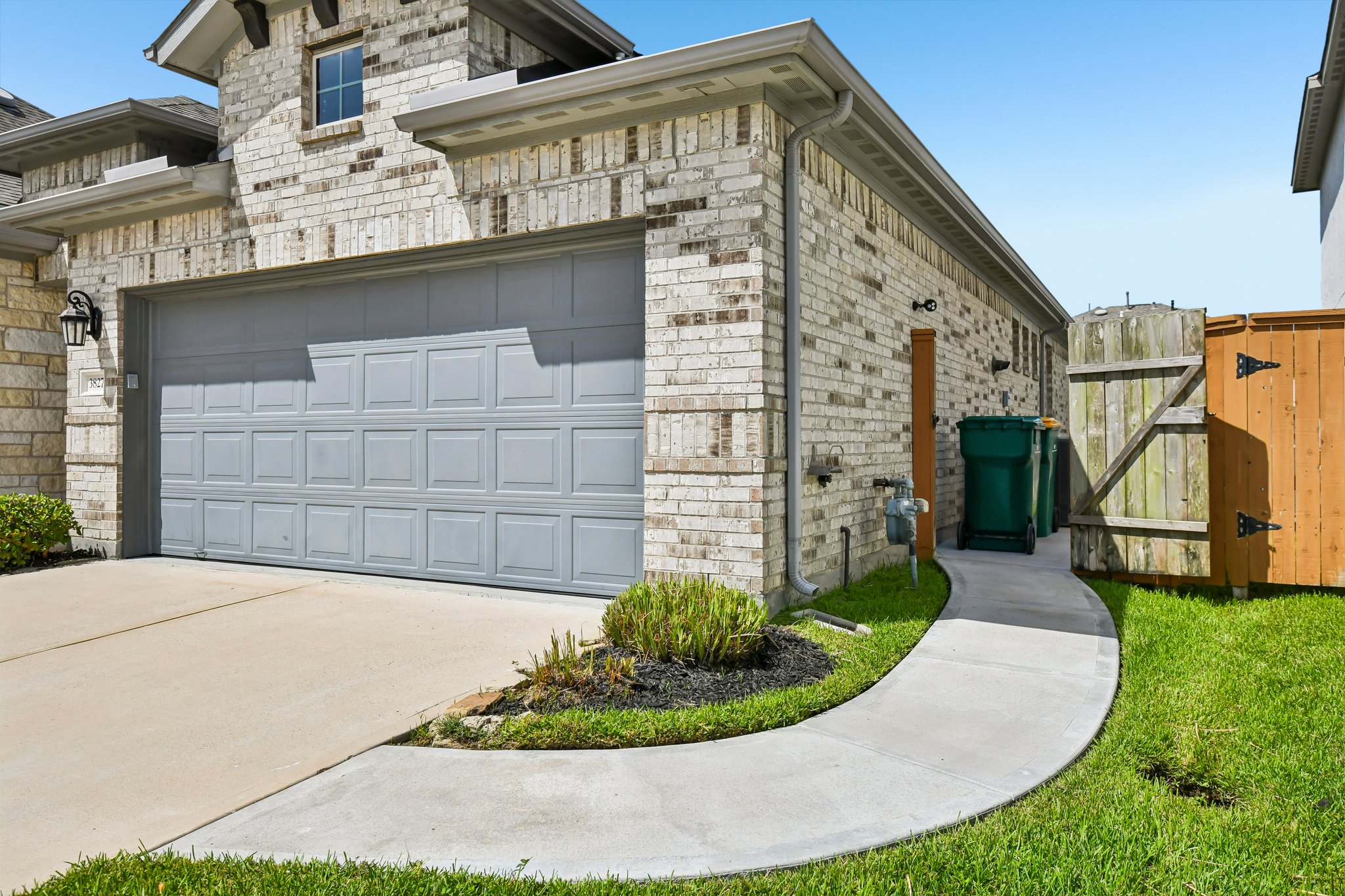 Robinson Bend Dr-S1609-004.jpg