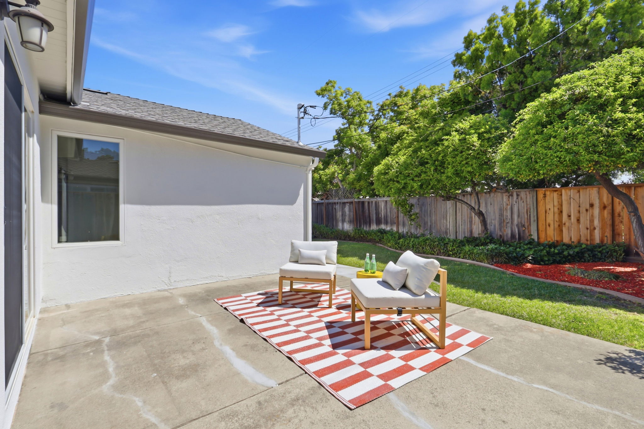 039_F8_383 Burnett Ave