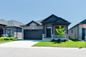  Photo 0