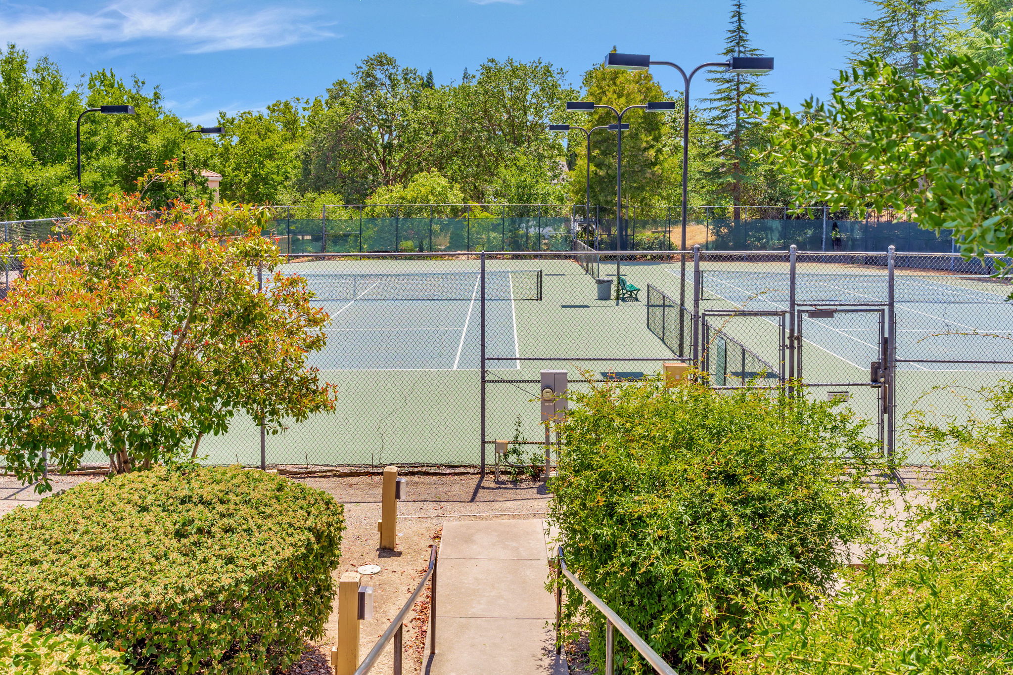 045_383 Eastridge Dr  San Ramon