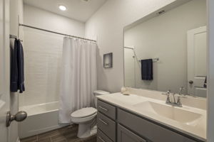  Photo 31