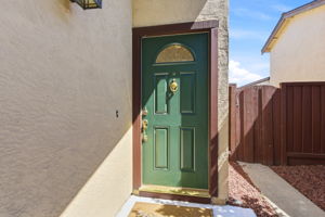 004_F8_3830 Campbell Pl