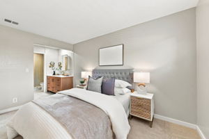 030_F8_3830 Campbell Pl